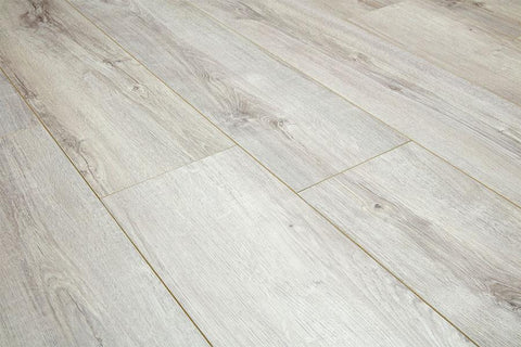 Audacity 12mm Laminate Flooring Cove Oak Built-in Underlay