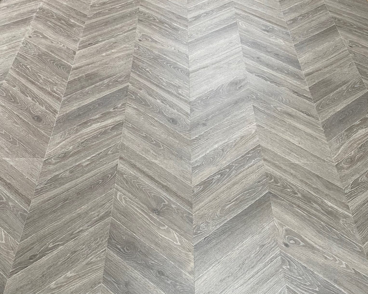 Chevron 12mm Laminate Flooring Highland silver Oak Main image